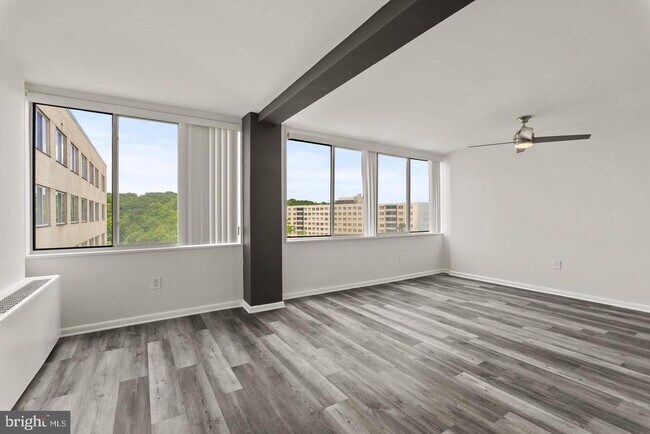 Foto del edificio - 6631 Wakefield Dr