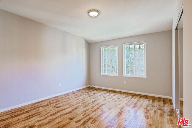 Foto del edificio - 1112 Ocean Park Blvd