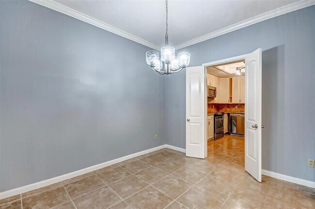 Foto del edificio - 10716 Briar Forest Dr