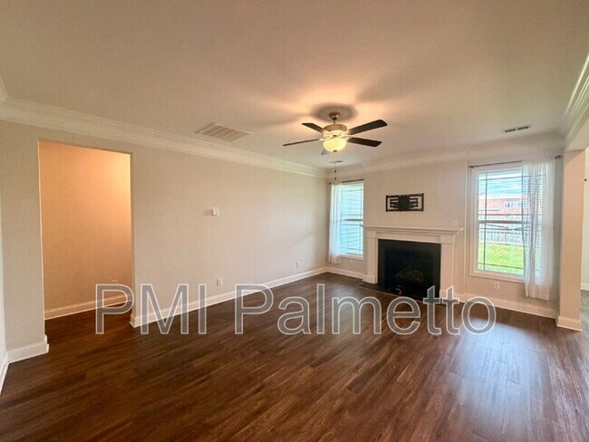 Foto del edificio - 628 Colston Rd