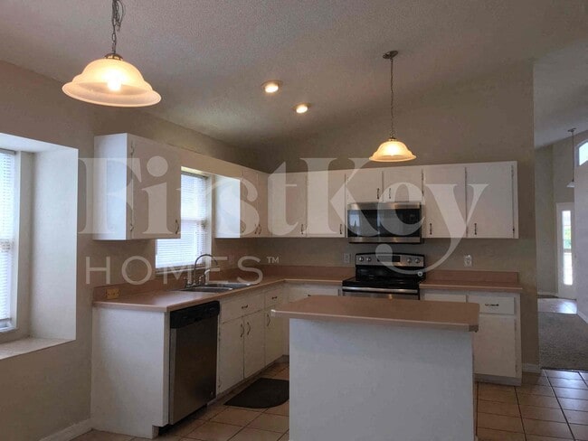 Foto del edificio - 601 Celito Dr