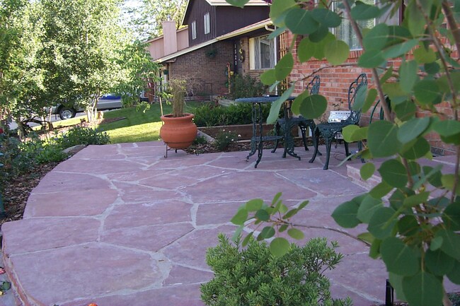 Foto del edificio - 1517 Ashcroft Dr