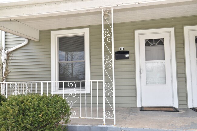 Foto del edificio - 313 N. Riverside Dr. Elkhart, IN 46514