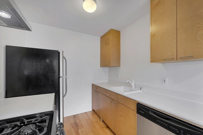 Foto del edificio - 1633 Morton Ave