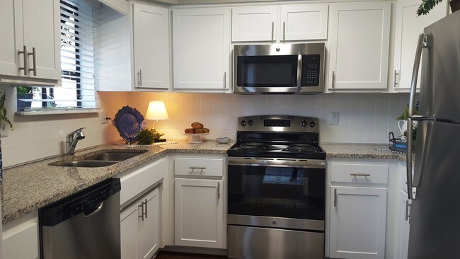 Barrington Park Townhomes Lenexa Ks Apartments Com