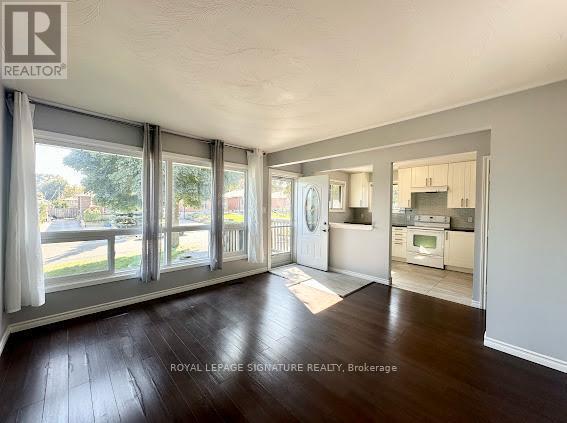 Building Photo - 368 Sharon Ave