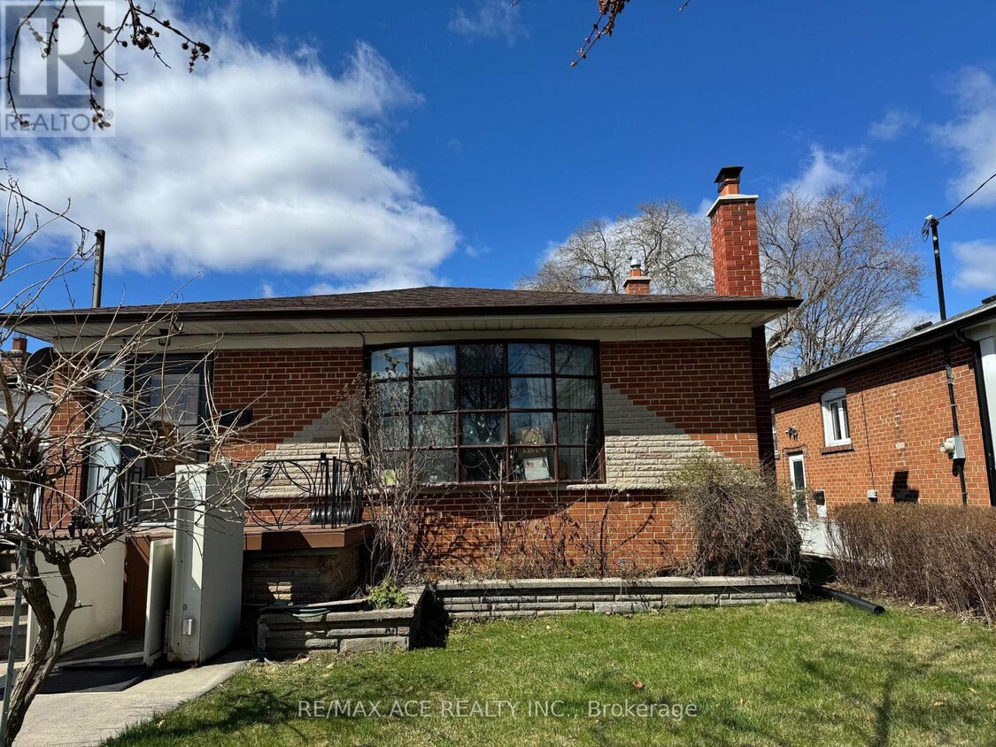 Primary Photo - 30 Beacon Rd