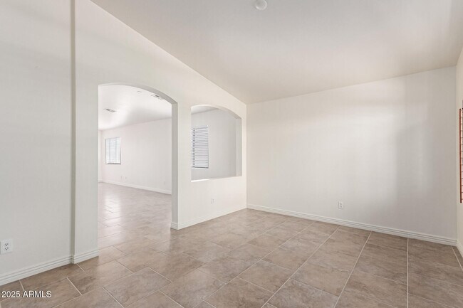 Foto del edificio - 10624 W Apache St