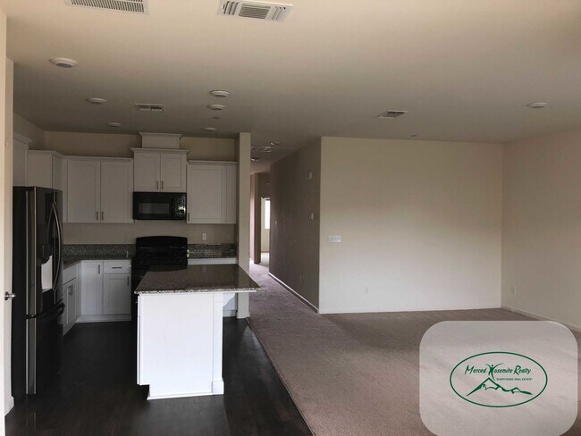 Foto del edificio - Appointment Only Do Not Disturb Occupants. Apply Now to Schedule Viewing.