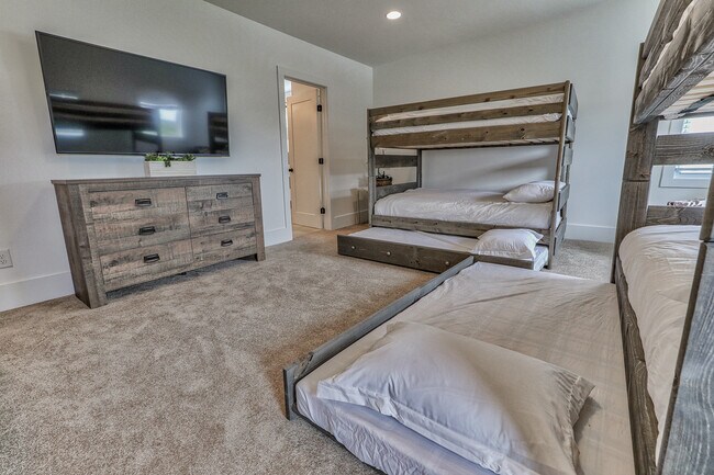 Foto del edificio - 1029 Cheatham Pl