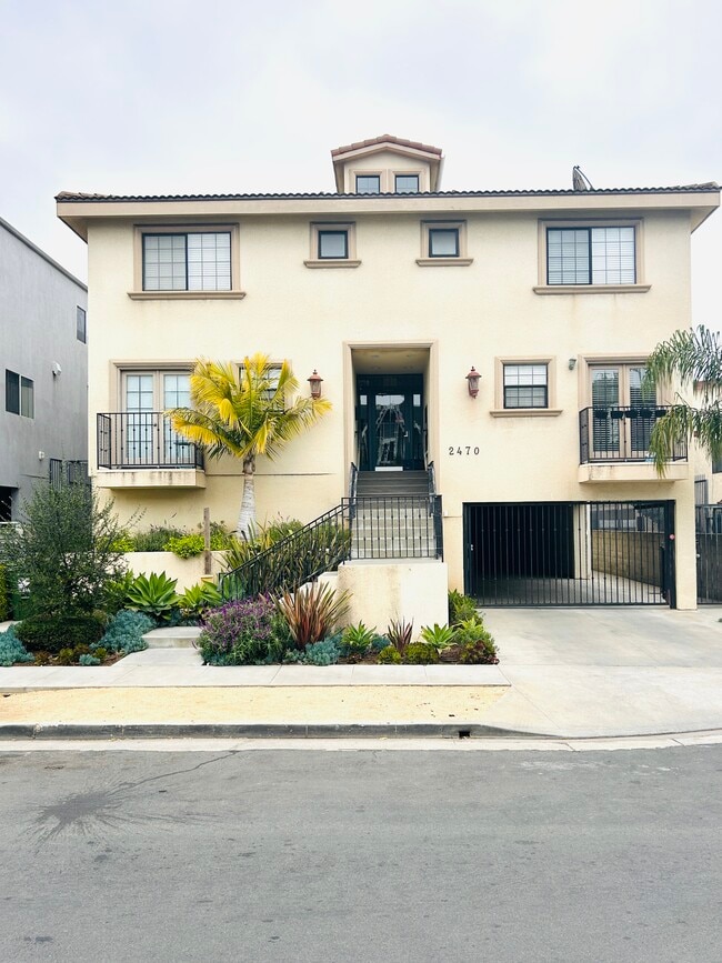 Building Photo - 2470 Corinth Ave