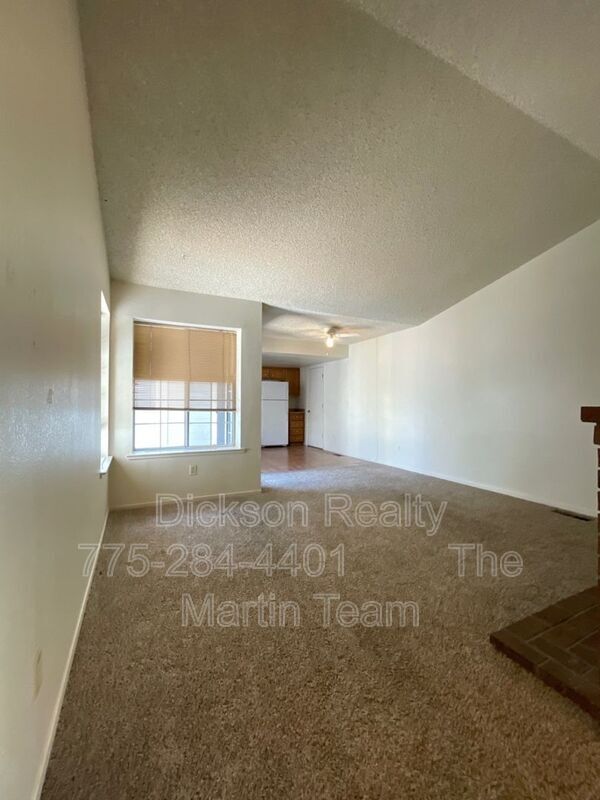 Foto del edificio - 1908 E Minaret Cir