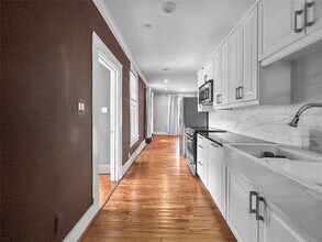 Building Photo - 1310 Anita St