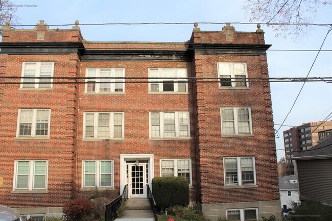 Building Photo - 200 Presidents Ln