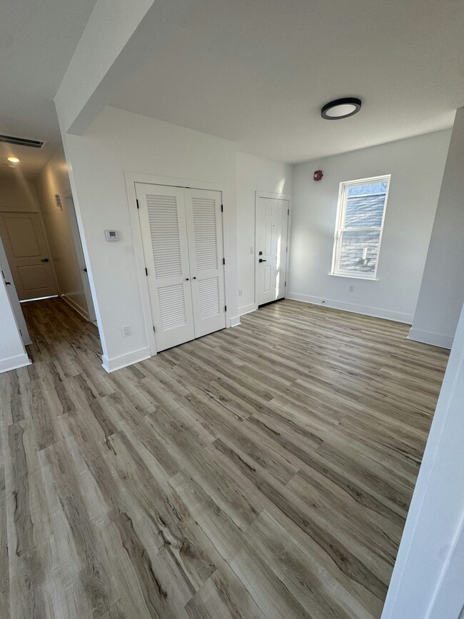 Foto del edificio - 263 Littleton Ave