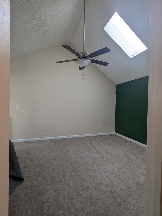 Foto del edificio - 510 Fairwood Lakes Dr