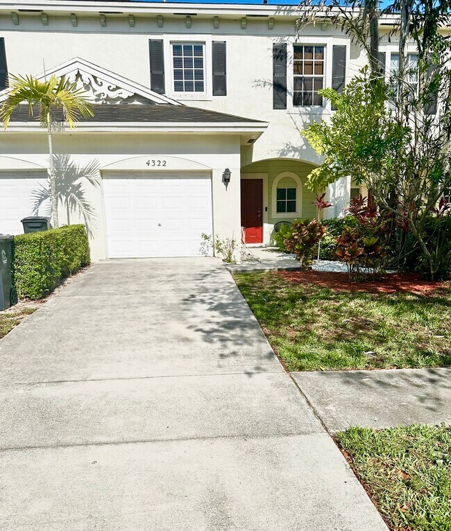 Front of property - 4322 Emerald