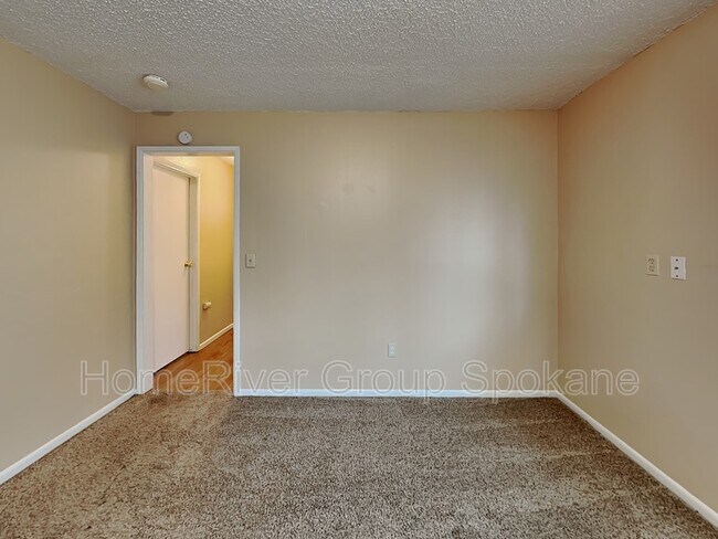 Foto del edificio - 10307 N Hooper Rd