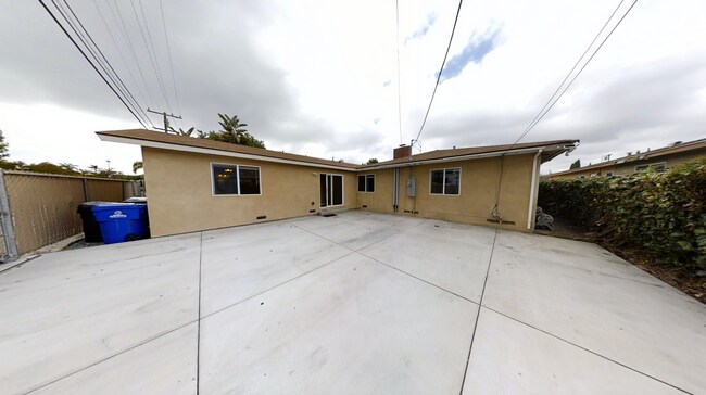 Building Photo - 5532 Mary Ln Dr