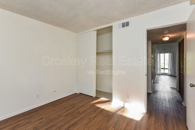 Building Photo - 1155 Kenwal Rd