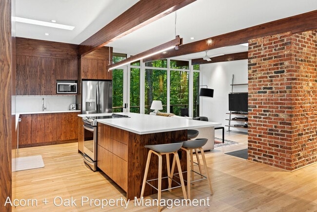 Building Photo - 5 br, 3 bath House - 19 Learned Pl