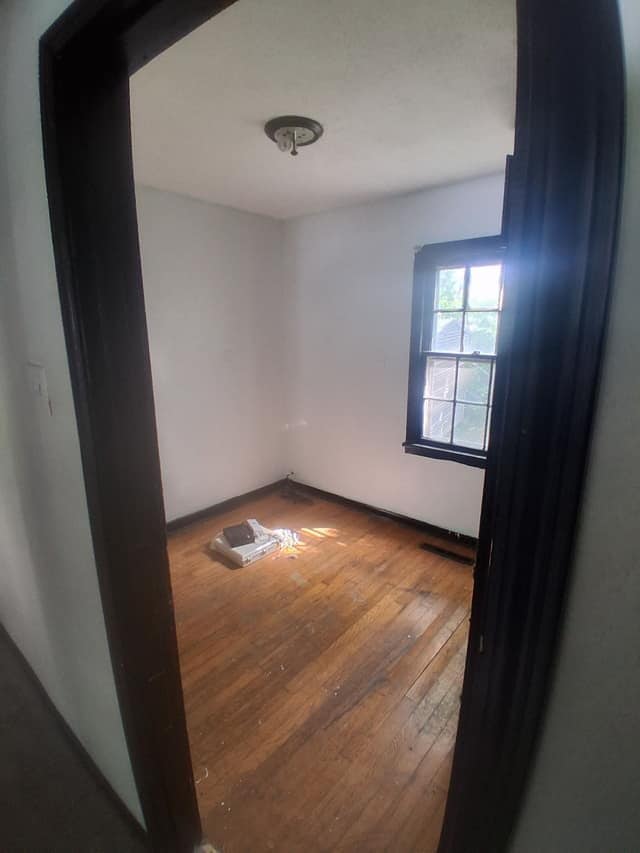 Building Photo - 11 B Ln