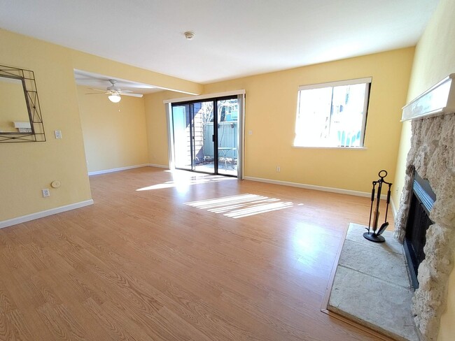 Foto del edificio - Stellar San Ramon Location- Lovely 2 bd Co...