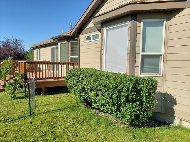 Back Deck - 119 Sanders Ave
