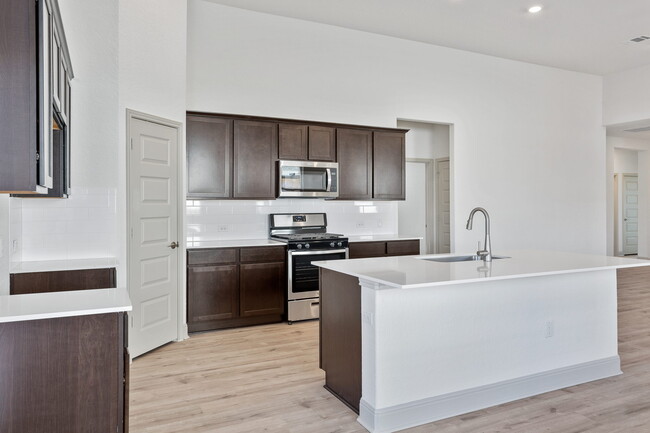 Kitchen - 16820 Casa Anna Dr