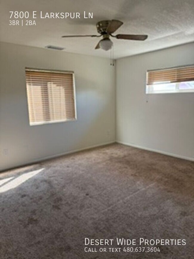 Foto del edificio - 7800 E Larkspur Ln