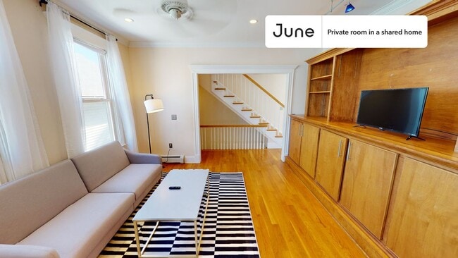 Building Photo - Room in Shared 6 bed/2 bath home