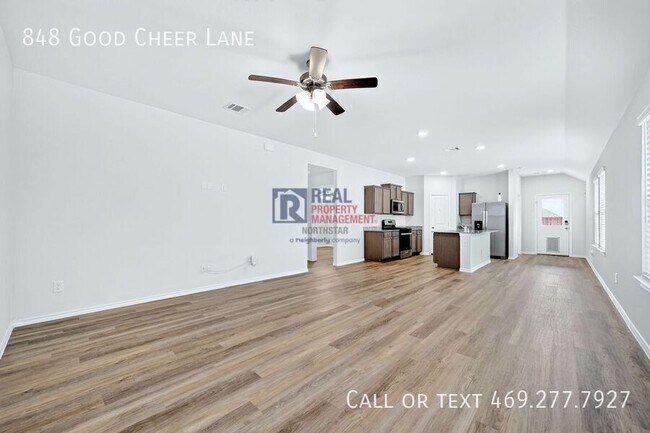 Foto del edificio - 848 Good Cheer Ln