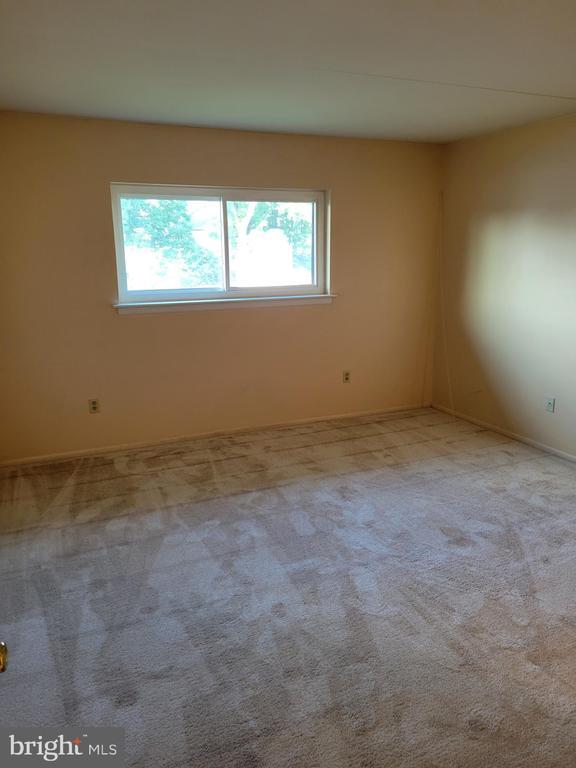 Building Photo - 421-421 Stony Way