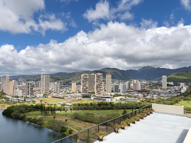 Foto del edificio - 1bd/1ba/1pkg - FAIRWAY VILLAS