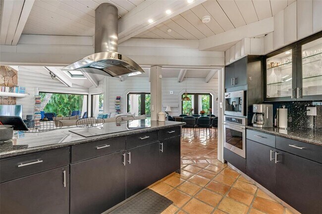 Foto del edificio - 2200 SW 28th Ave