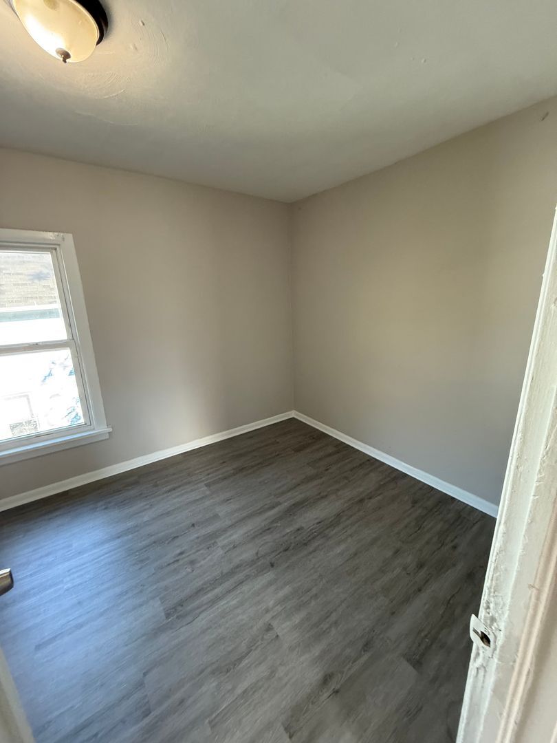 2237 Oakdale Ave Lorain, OH 44052 – photo 2