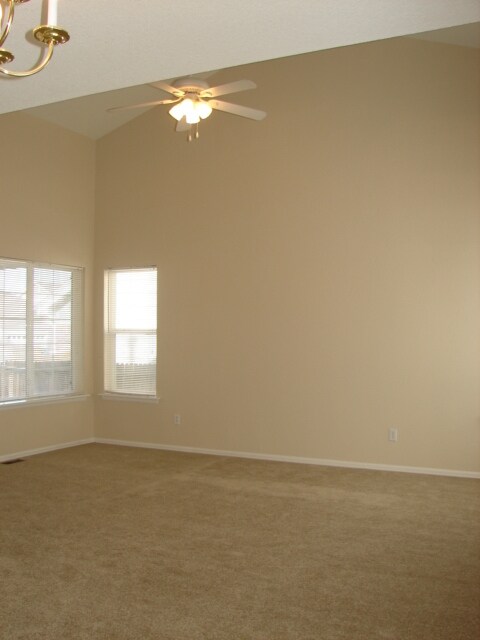 Foto del edificio - 5065 Stone Fence Dr