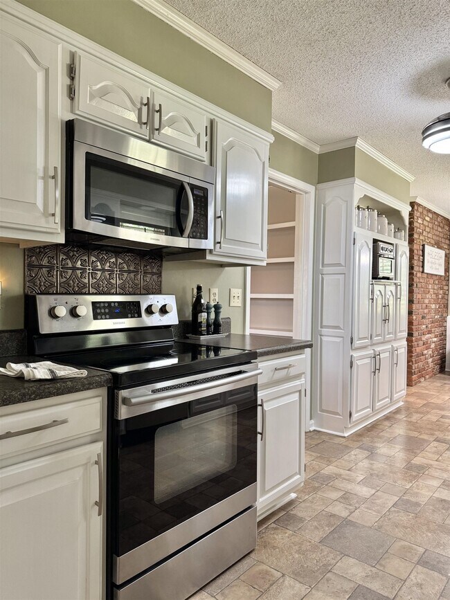 Foto del edificio - 7881 Elm Leaf Dr