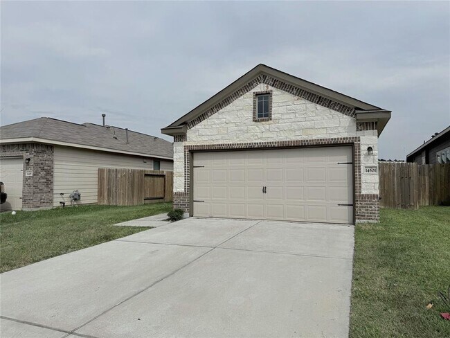 Foto del edificio - 14501 Sugar Pines Dr
