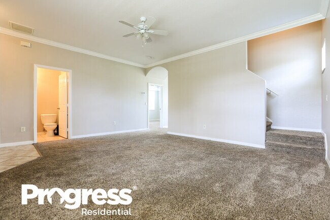 Building Photo - 2736 Saybrook Ave
