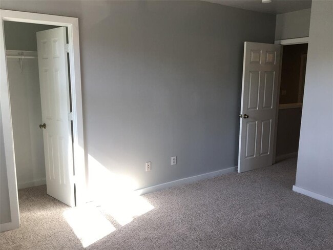 Building Photo - 4802 Clarkson Ave