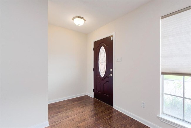 Building Photo - 1539 W Sam Houston Pkwy S