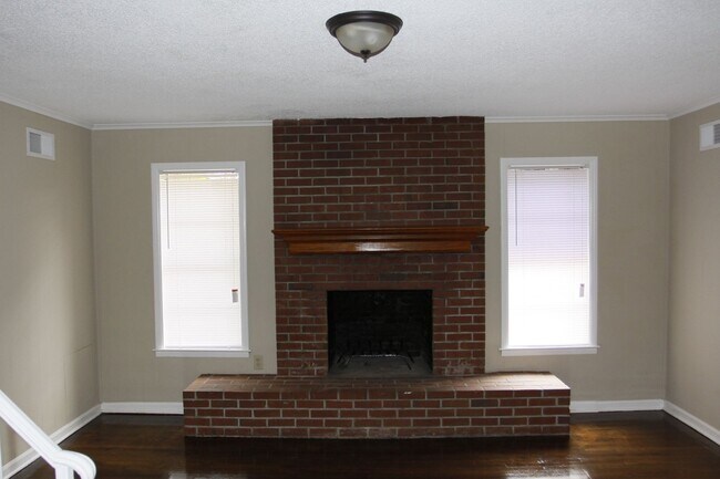 Foto del edificio - 3017 Domar St