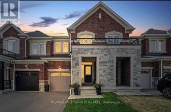 Building Photo - 49 Rimrock Cres