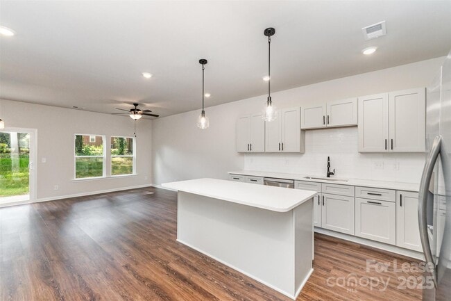 Foto del edificio - 3719 Davis Ave