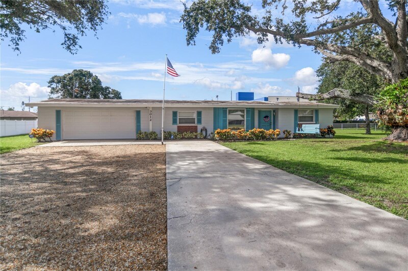 Foto principal - 3012 52nd Ave Dr W