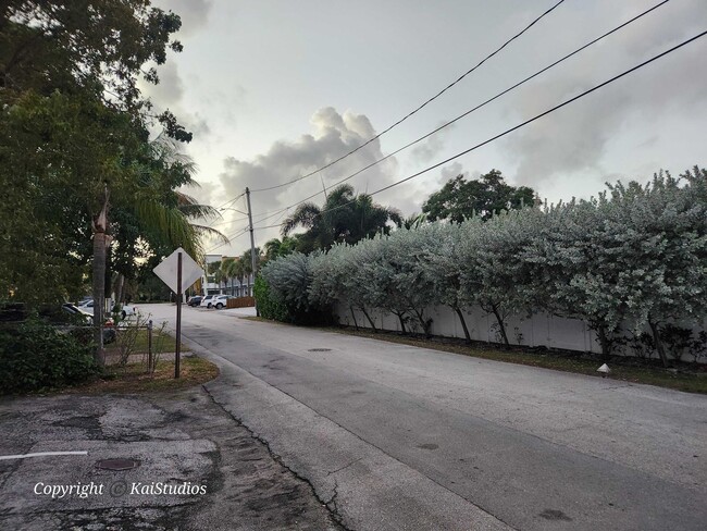 Building Photo - Charming 2-Bedroom Home in Fort Lauderdale...