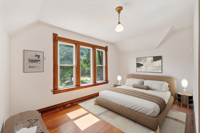 Foto del edificio - 303 Angel Ave SW
