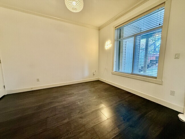 Building Photo - 13275-13290 90 Ave