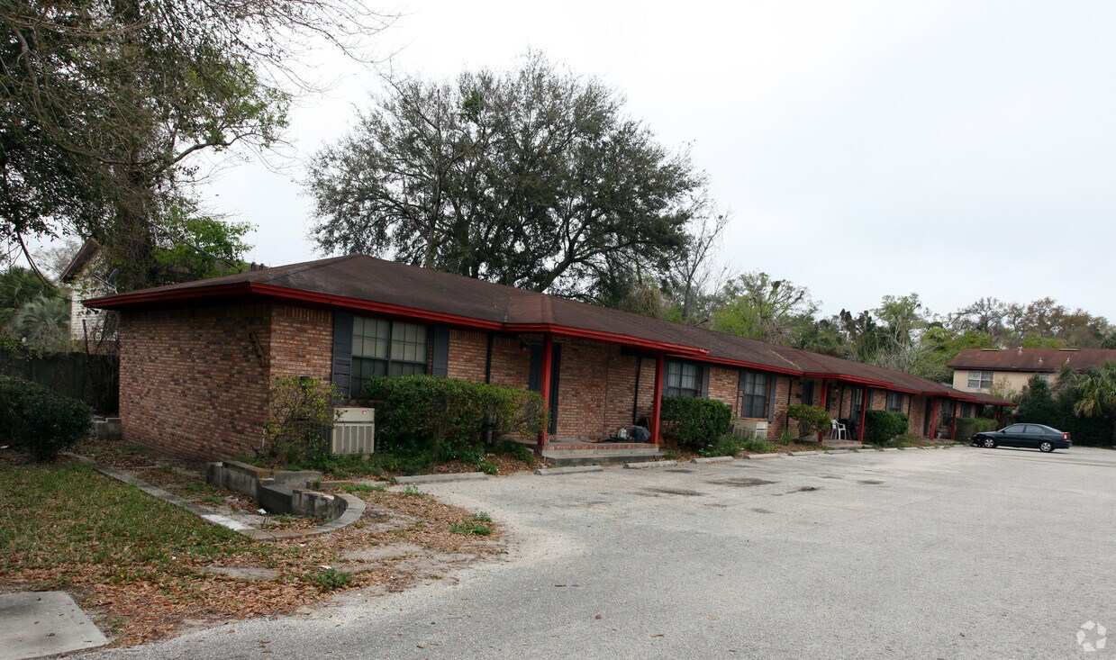 Primary Photo - 5545-5555 Playa Way